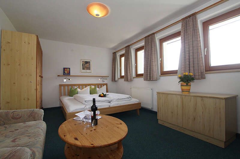 Haus Vögele Appartement 1 mit Doppelzimmer in Serfaus